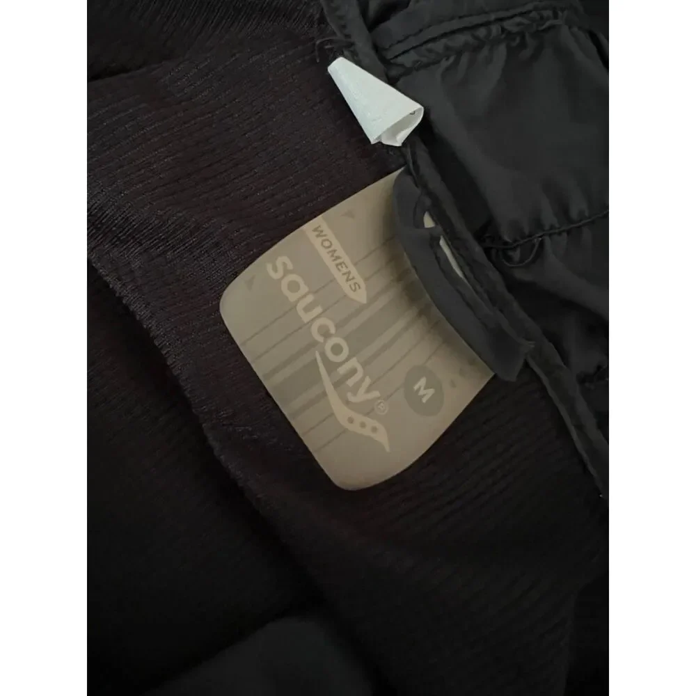 Saucony Women's Runshield Jacket. Size M.